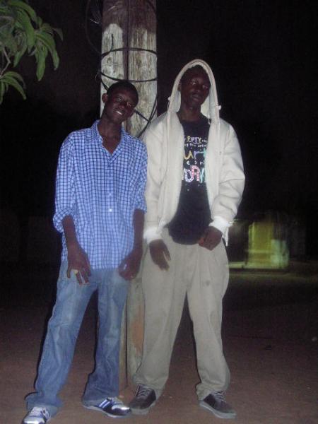 moi et le mec qui a forme motre groupe nigger men